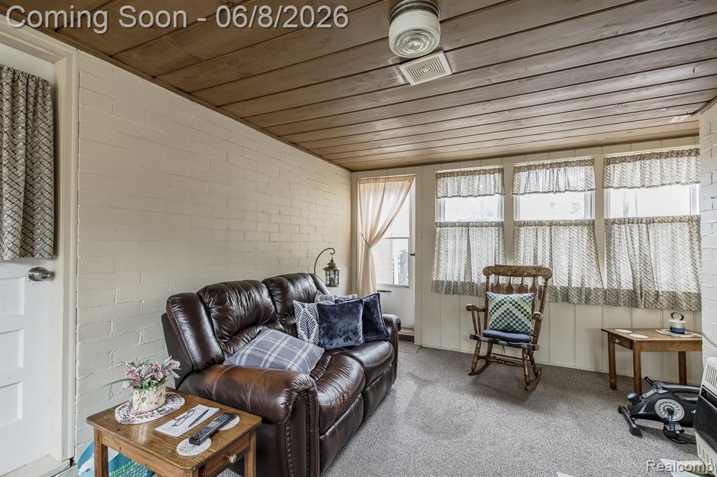 202 Park Avenue, Holly, MI 48442 — Photo 21