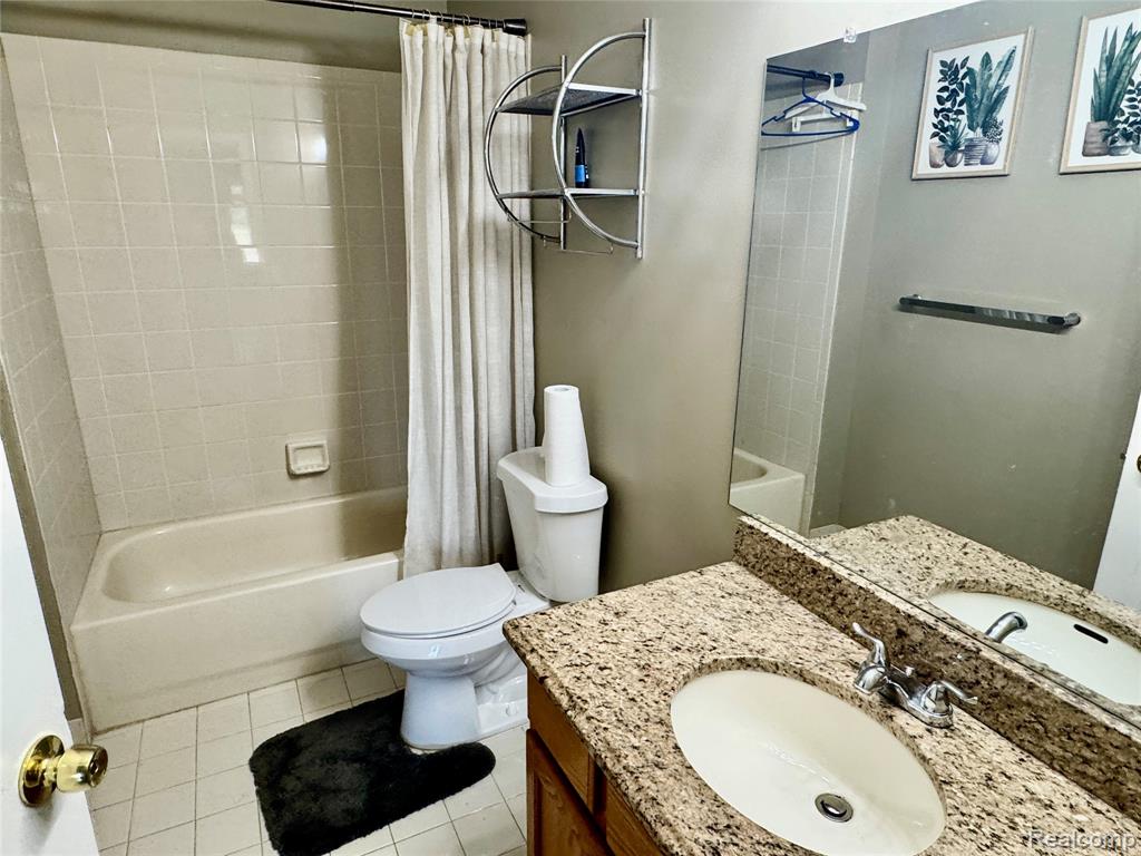 5830 Acorn Lane, Sterling Heights, MI 48314 — Photo 15