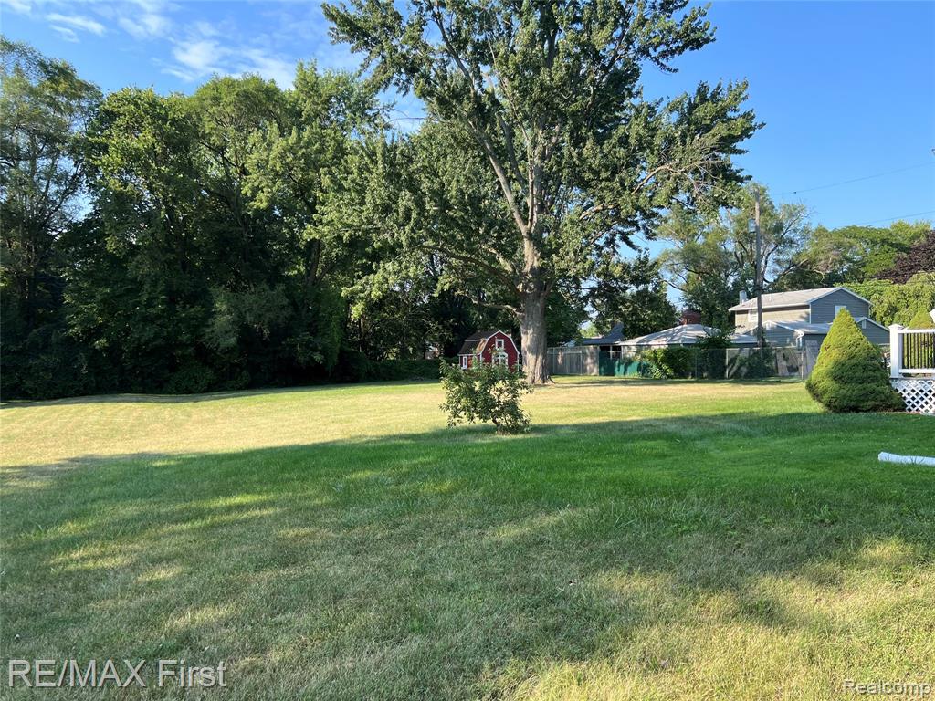 4547 Stephens Road, Warren, MI 48091 — Photo 32