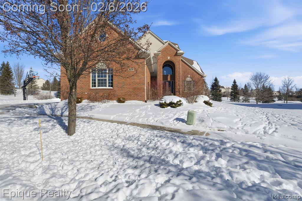 1030 Woodside Court, Oxford, MI 48371 — Photo 2
