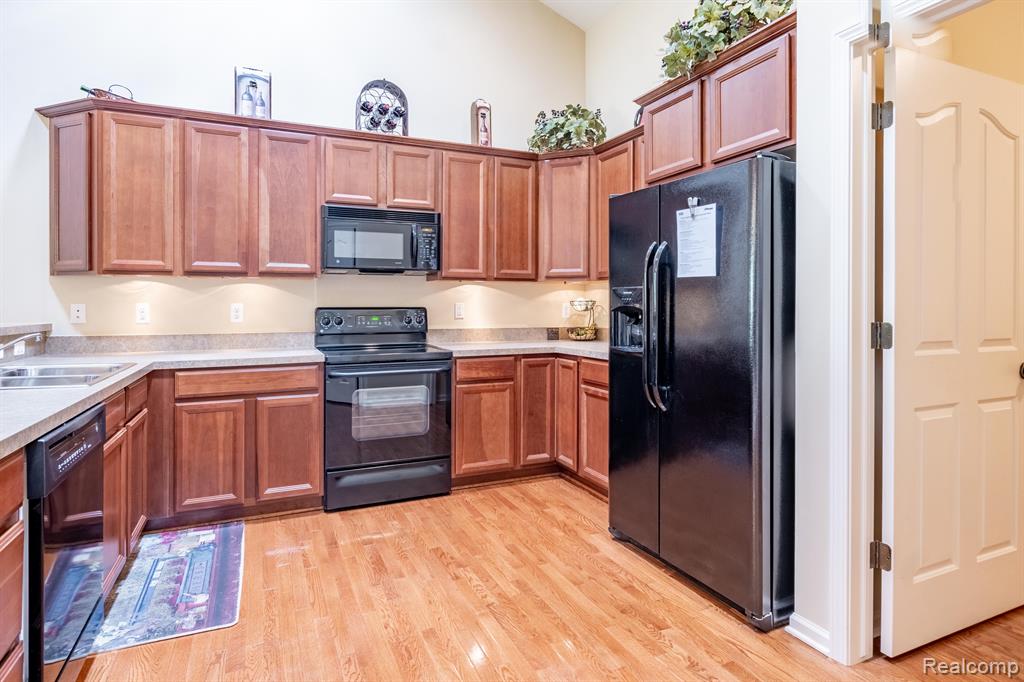 729 TELYA Ridge, Milford, MI 48381 — Photo 17