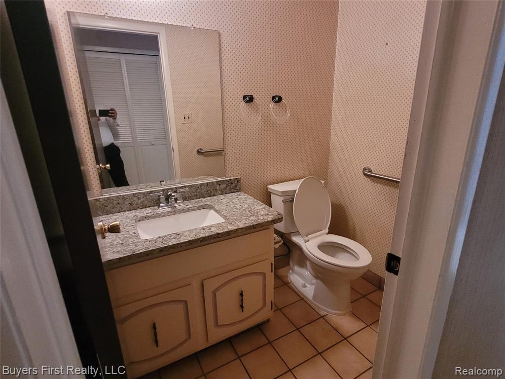 26320 Lathrup Boulevard, Lathrup Village, MI 48076 — Photo 6