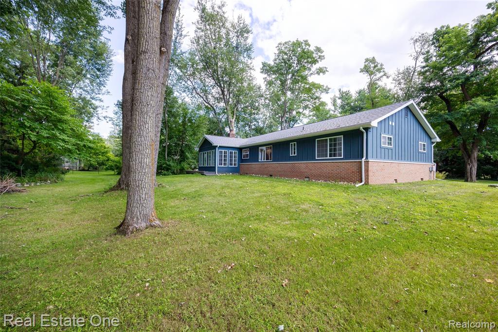5811 Cowell Road, Brighton, MI 48116 — Photo 34