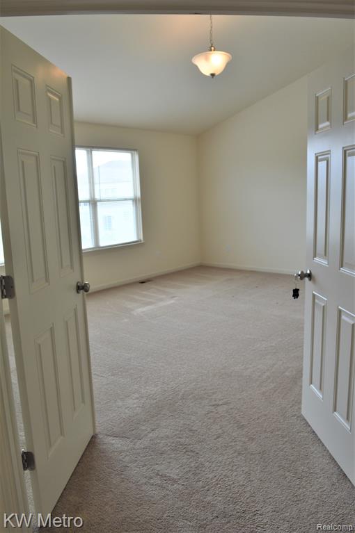 4313 SILVERLEAF Drive, Ypsilanti, MI 48197 — Photo 16
