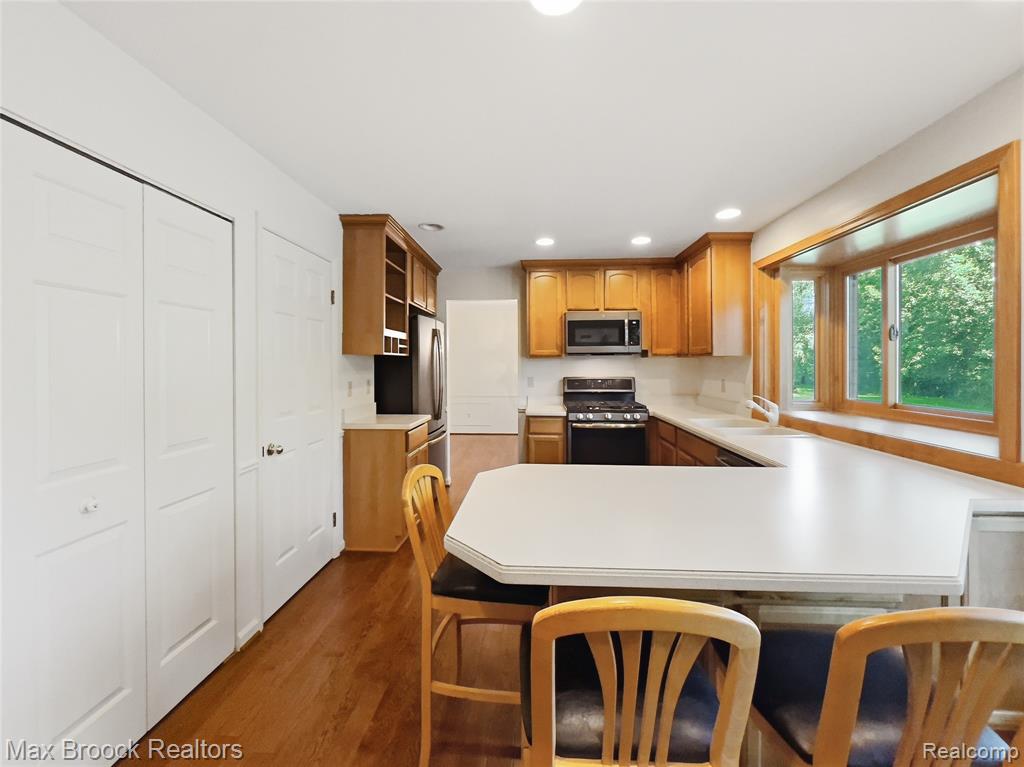 4259 Savoie Trail, West Bloomfield, MI 48323 — Photo 16