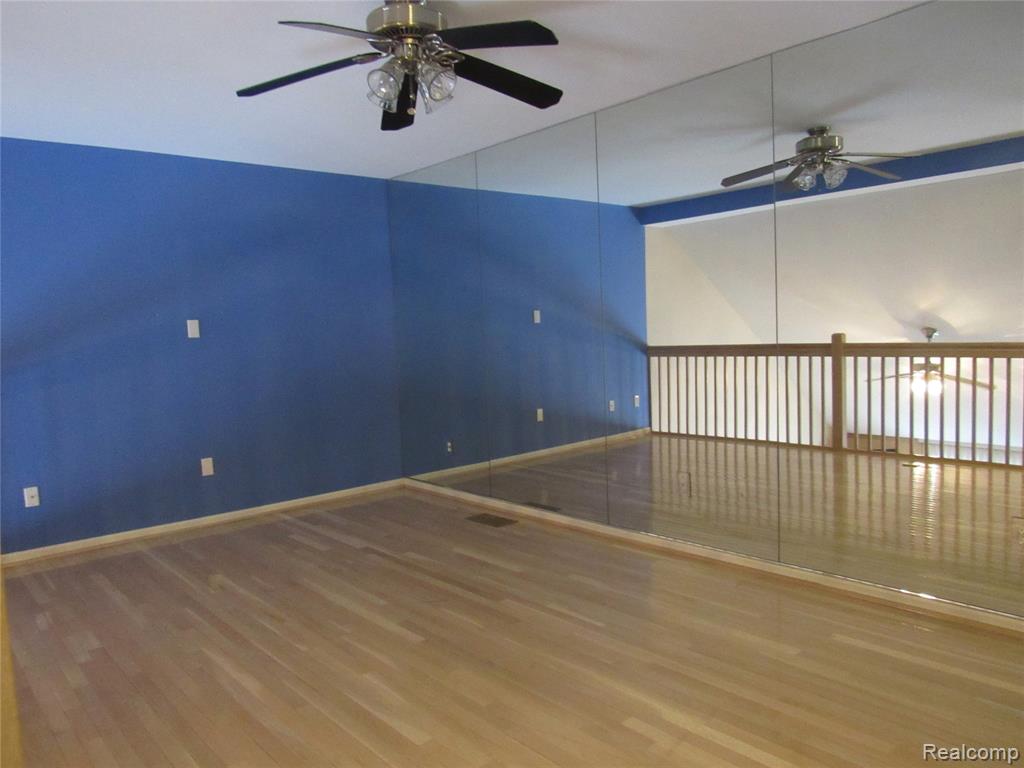 798 Amberly Drive, B, Waterford, MI 48328 — Photo 16