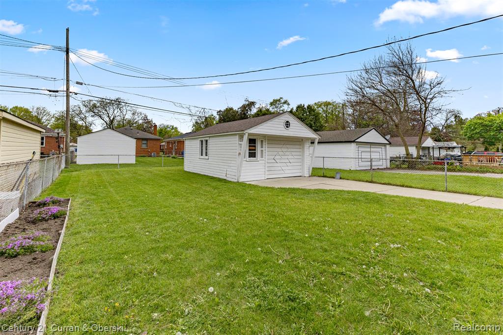 8483 Riverdale Street, Dearborn Heights, MI 48127 — Photo 28