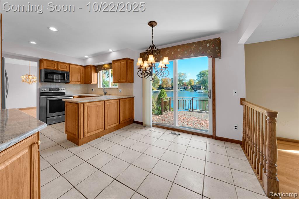 3996 Araby Court, Highland, MI 48356 — Photo 58