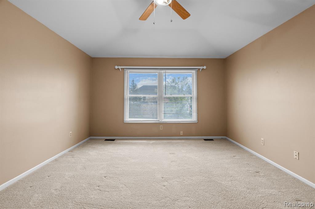 45419 GLENGARRY Boulevard, Canton, MI 48188 — Photo 24