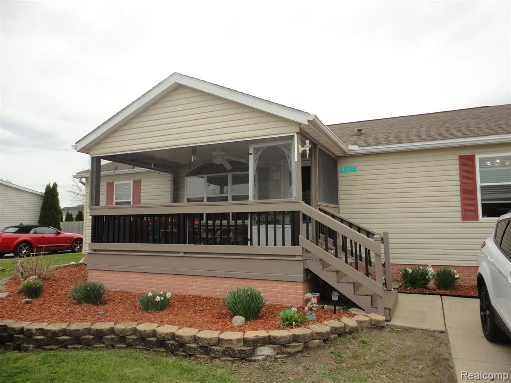 815 Jacobs Landing, Monroe, MI 48161 — Photo 2