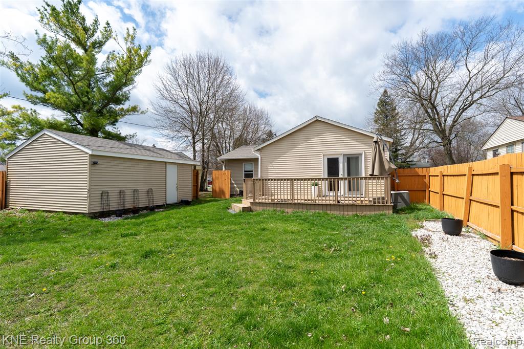 5357 Military Avenue, Brighton, MI 48116 — Photo 10