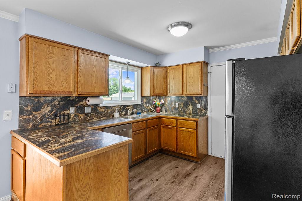 9328 Elaine Drive, Swartz Creek, MI 48473 — Photo 10