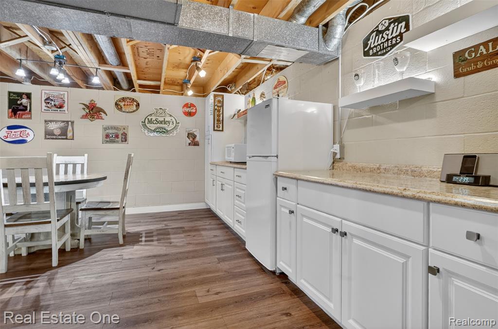 2802 Costa Mesa Road, Waterford, MI 48329 — Photo 22