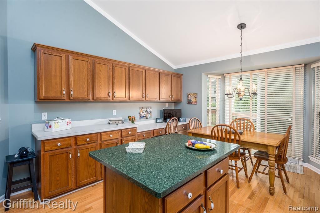 850 CALPERNIA, Wixom, MI 48393 — Photo 12