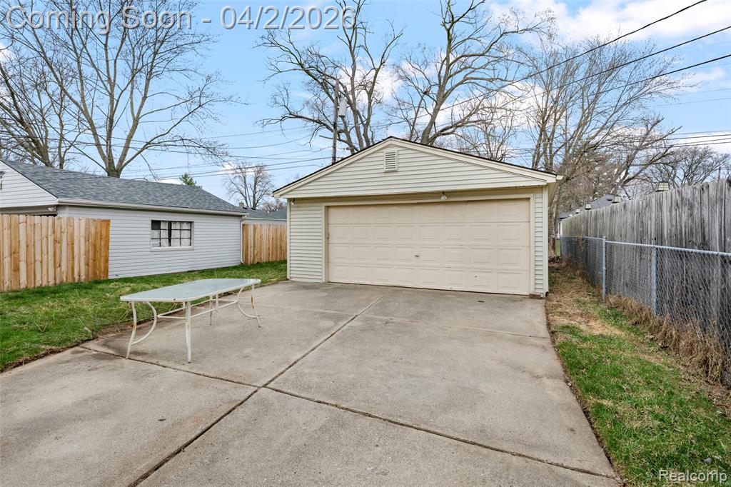 7420 Fenton Street, Dearborn Heights, MI 48127 — Photo 5