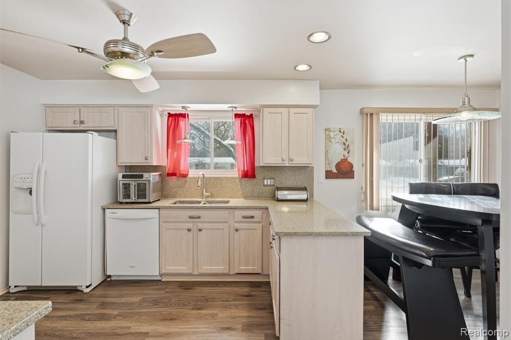 5586 Wild Ridge Lane, West Bloomfield, MI — Photo 4
