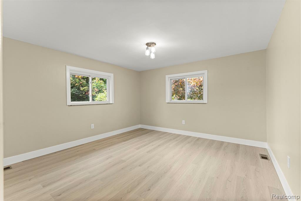 633 S Pontiac Trail, Walled Lake, MI 48390 — Photo 19