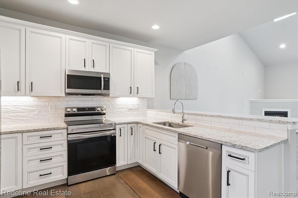 48526 Eastbridge Drive, Canton, MI 48188 — Photo 10