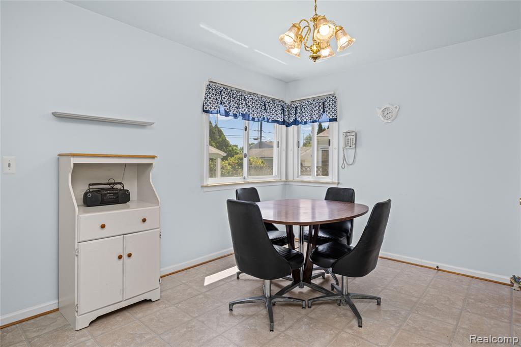 33441 Leona Street, Garden City, MI — Photo 14