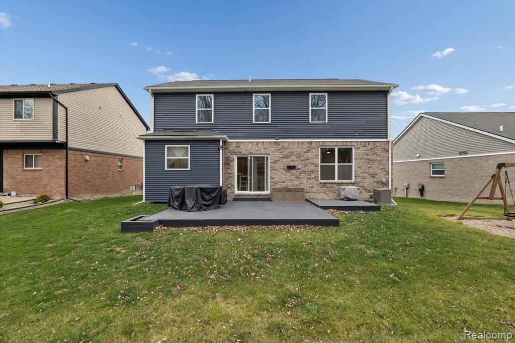 48138 Manhattan Drive, Macomb, MI 48042 — Photo 48