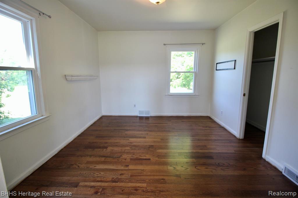 4201 N Burkhart Road, Howell, MI 48855 — Photo 16