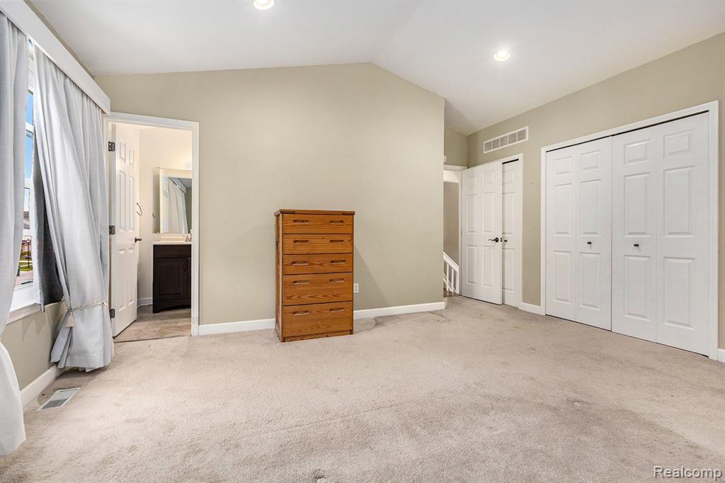 7346 HOGAN Drive, Ypsilanti, MI 48197 — Photo 18