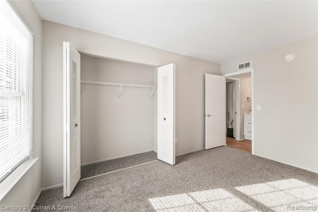 841 Bloomfield Village Boulevard, F, Auburn Hills, MI 48326 — Photo 11