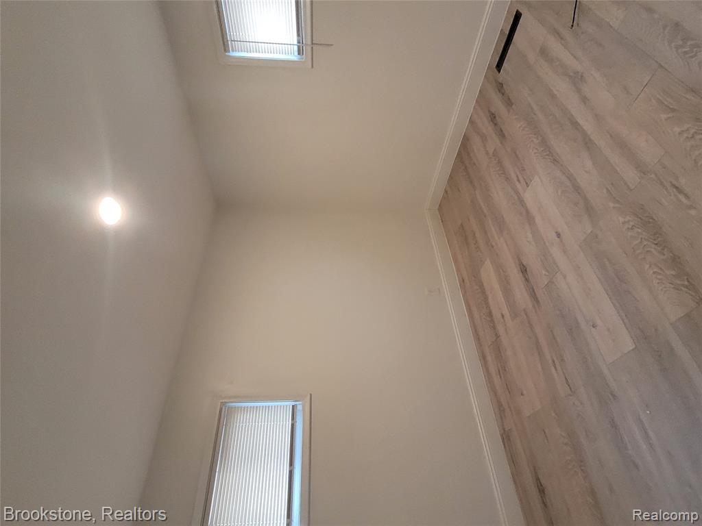 438 W Goulson Avenue, Hazel Park, MI 48030 — Photo 9