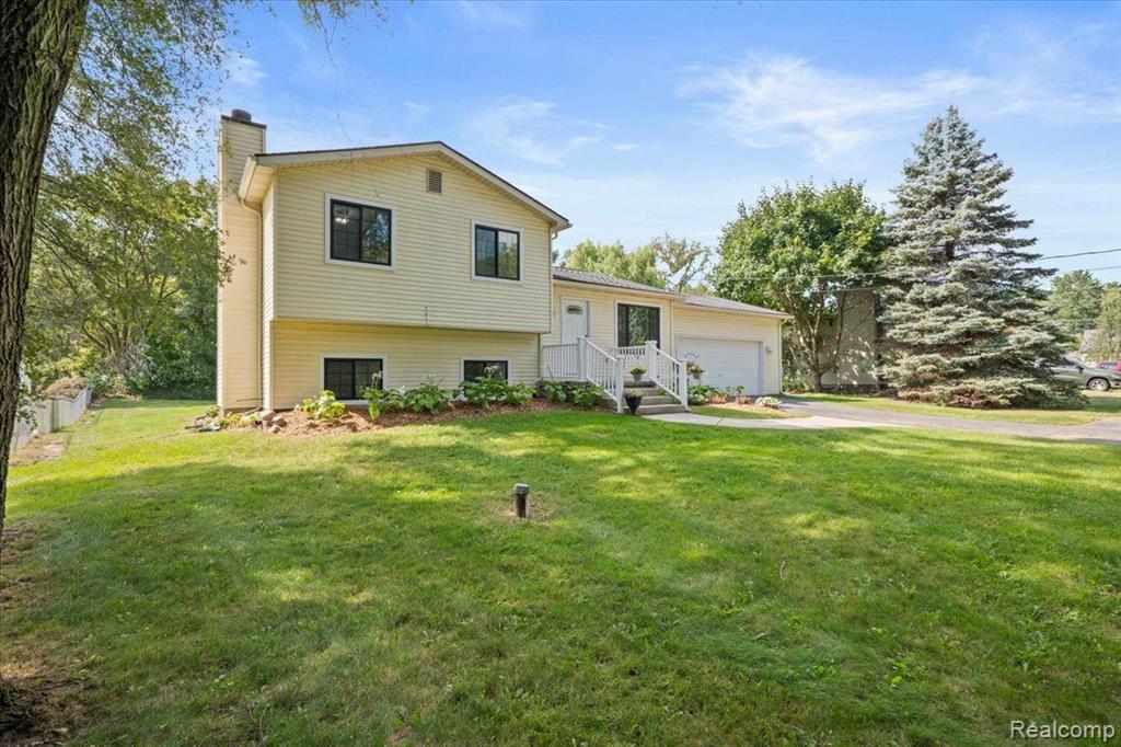 4525 CLINTONVILLE Road, Clarkston, MI — Photo 4