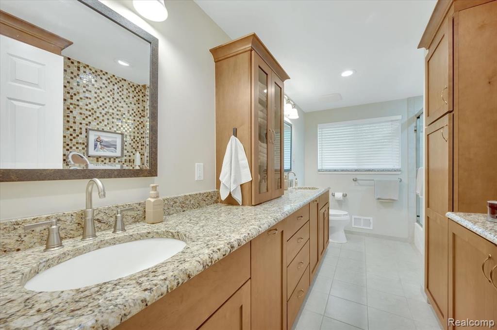 6875 Hubbard Road, Clarkston, MI 48348 — Photo 30