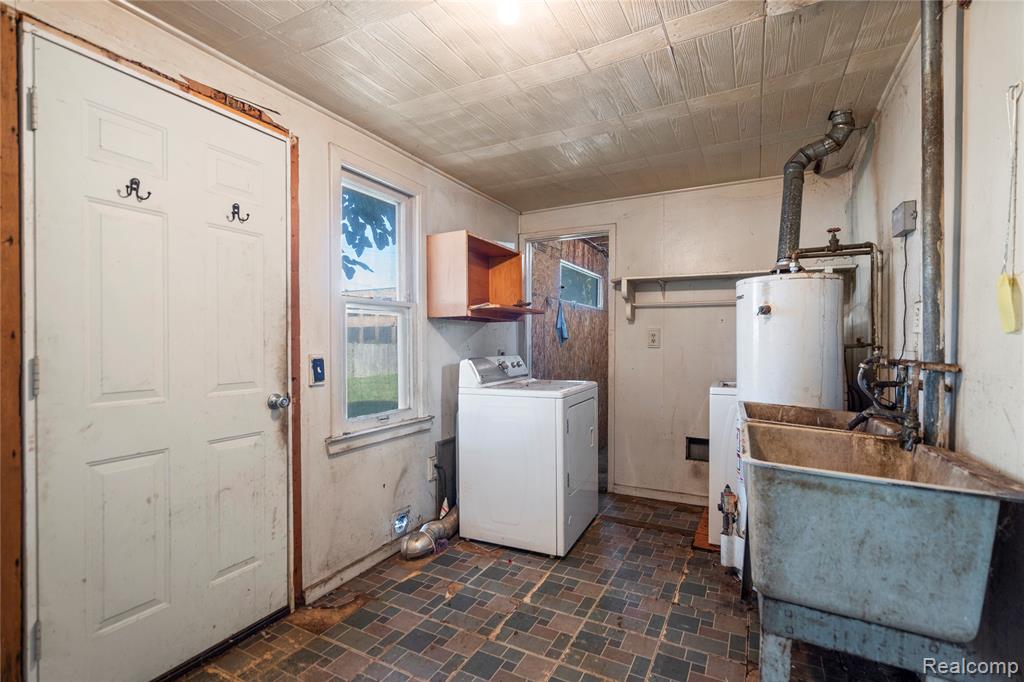 8309 Maxwell Avenue, Warren, MI 48089 — Photo 16