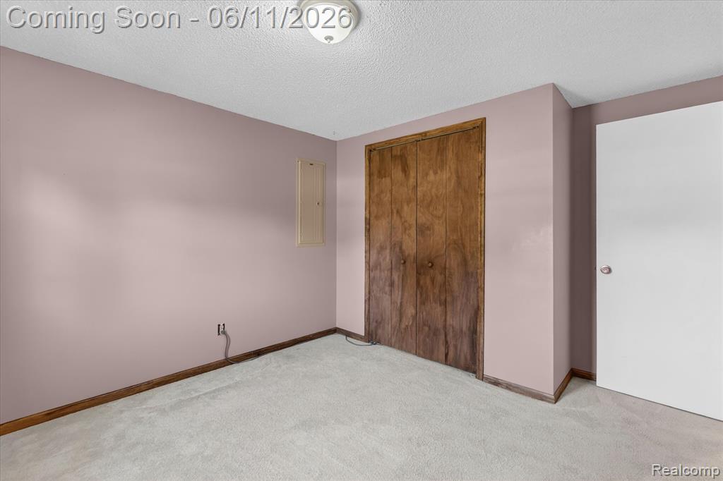 5464 E Maple Avenue, Grand Blanc, MI 48439 — Photo 24