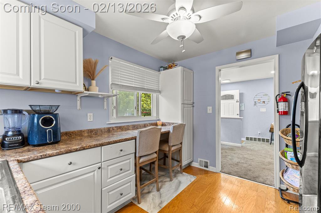 4940 Mayfair Street, Dearborn Heights, MI 48125 — Photo 12