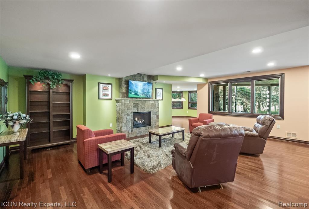 72755 Solanus Drive, Bruce, MI 48065 — Photo 38