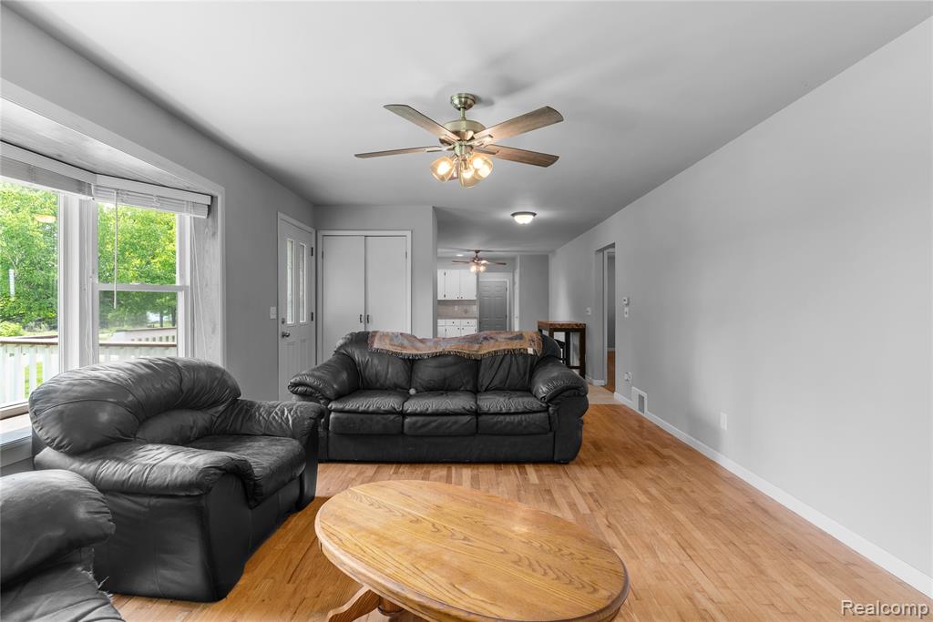 7284 Fostoria Road, Mayville Vlg, MI 48744 — Photo 8