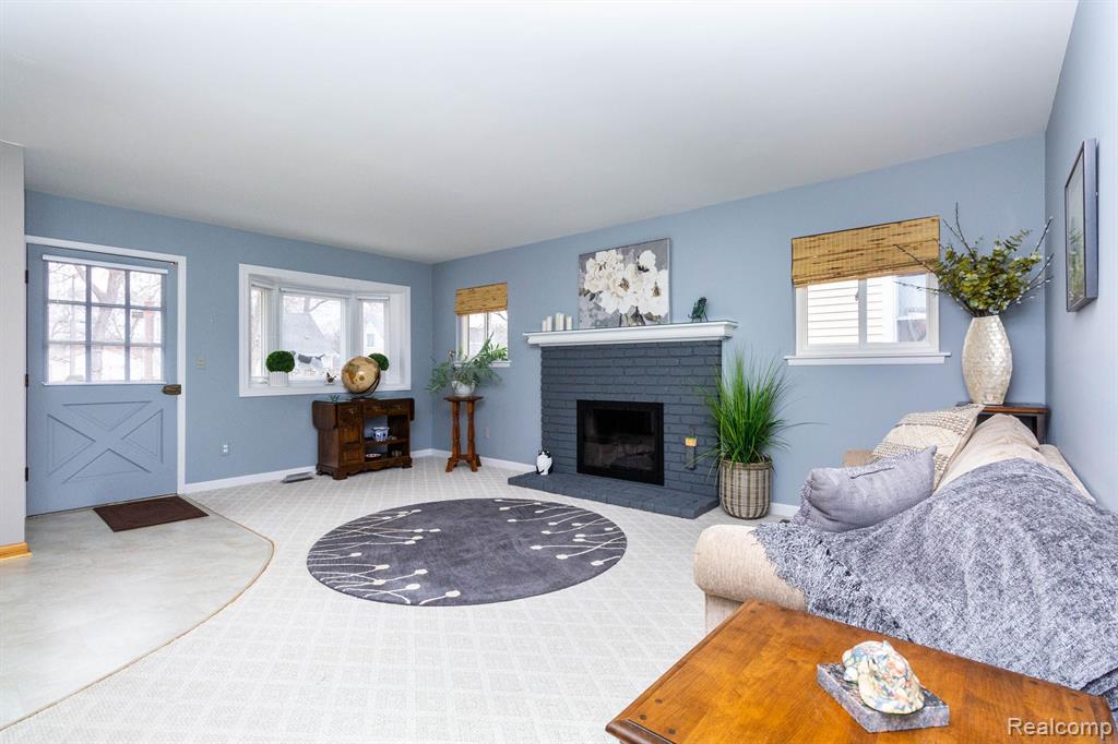 911 MAYFIELD Drive, Royal Oak, MI 48067 — Photo 13