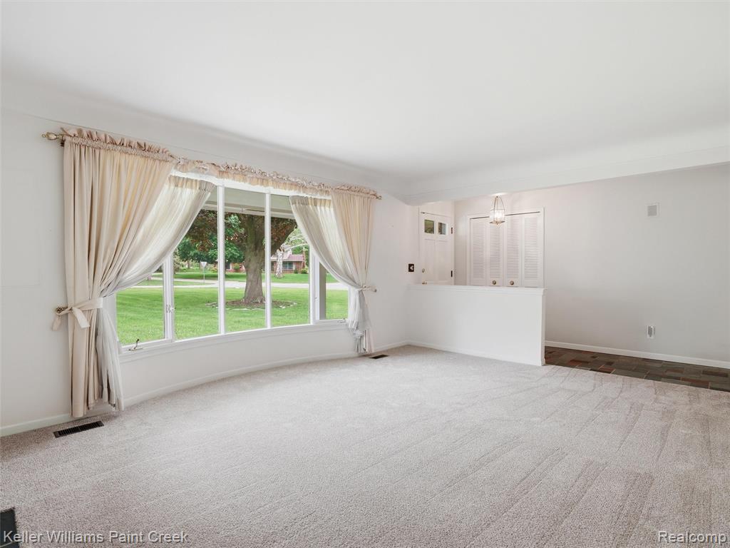 436 Broadleaf Drive, Rochester, MI 48306 — Photo 10