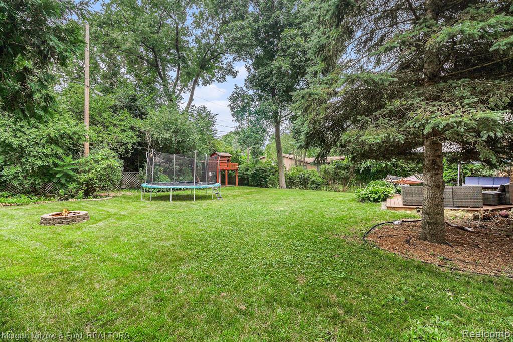5010 Parview Drive, Clarkston, MI — Photo 24