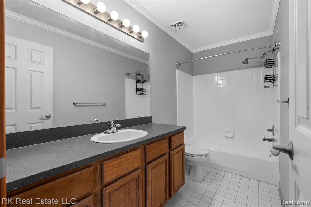 53114 Ridgewood Drive, Chesterfield, MI — Photo 22