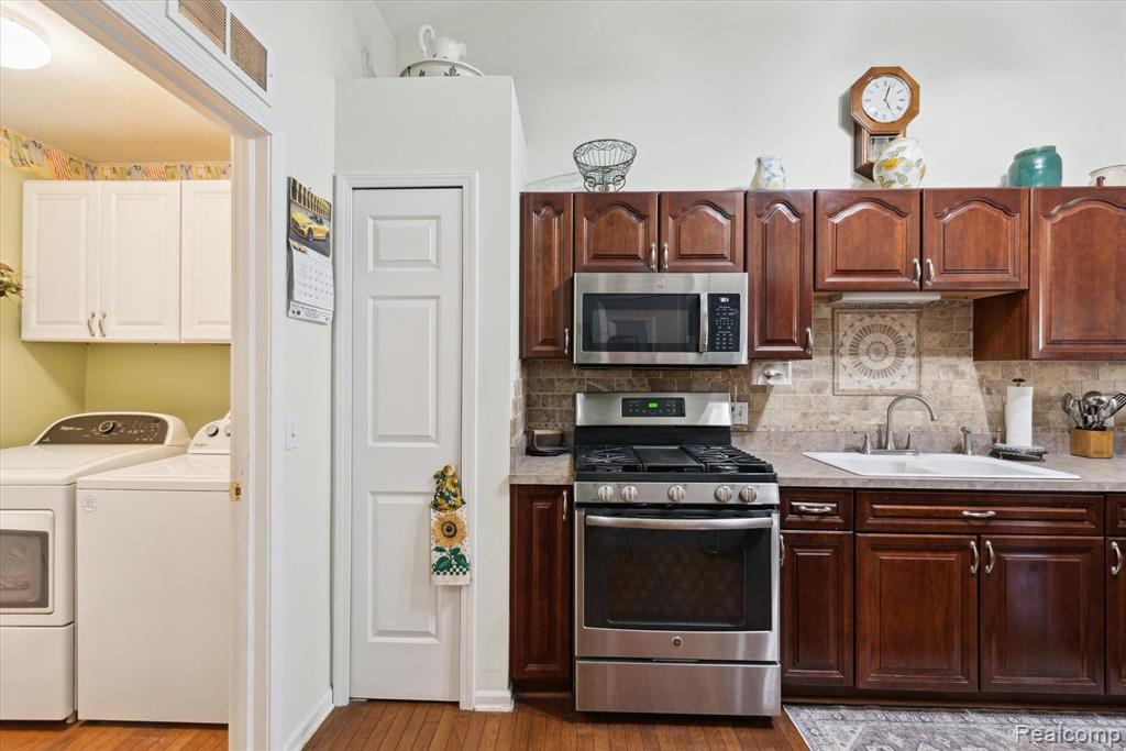 5563 PINEHURST Drive, 191, Trenton, MI 48183 — Photo 19
