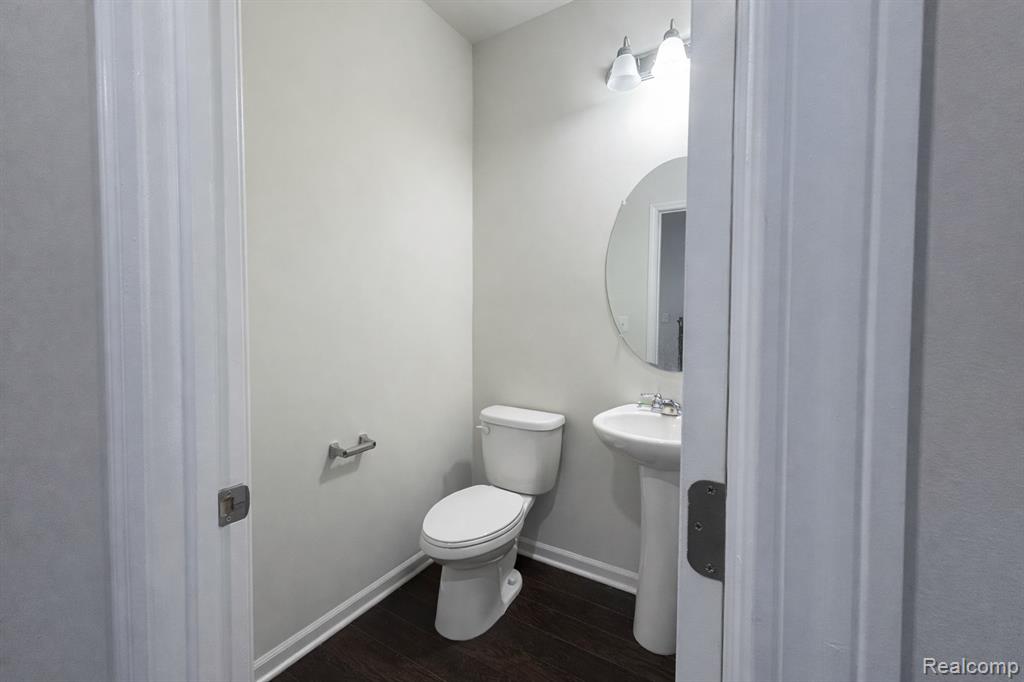 4807 Glenora Drive, Lake Orion, MI — Photo 11