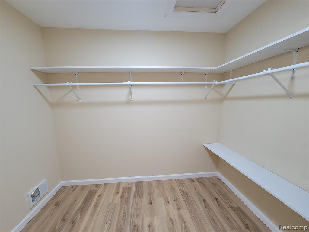 4640 SINGH Drive, Sterling Heights, MI 48310 — Photo 17
