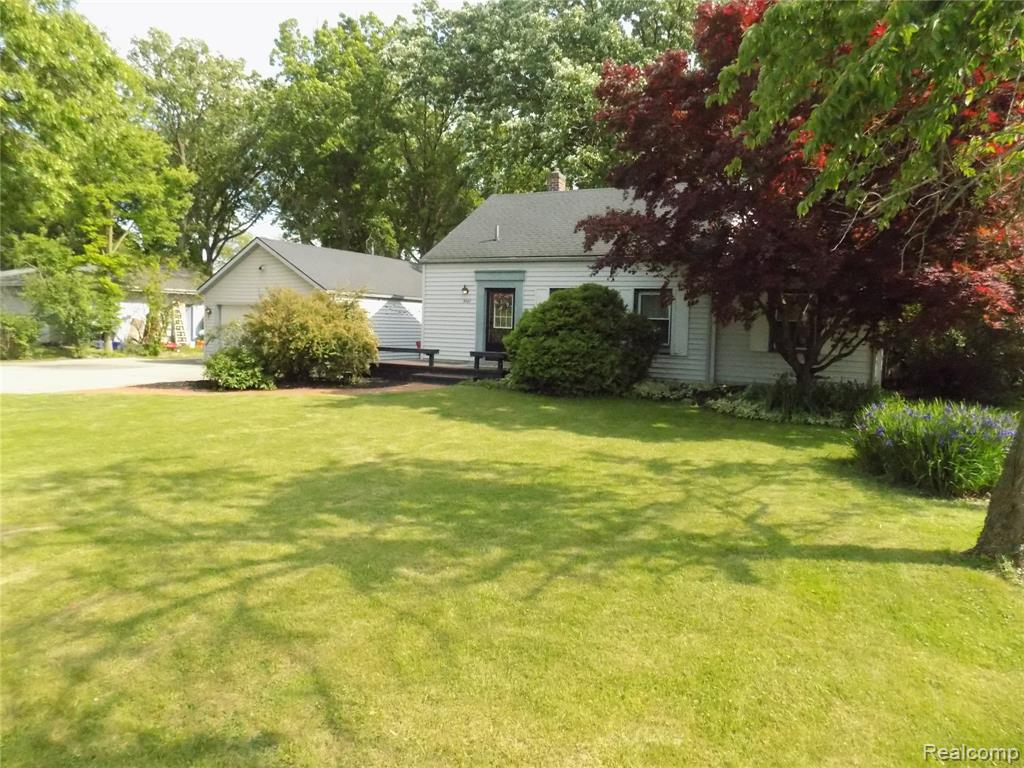 9207 Whitall Lane, Grosse Ile, MI 48138 — Photo 40