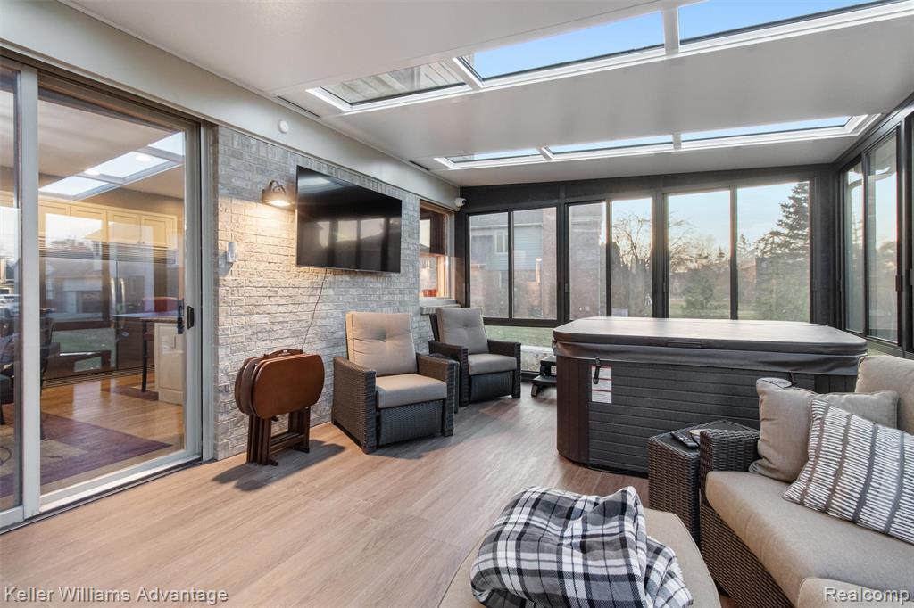 4656 Stoneview, West Bloomfield, MI — Photo 25