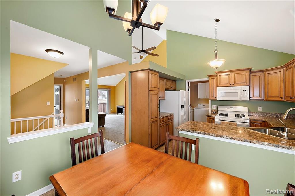 734 Challenging Trail, 65, South Lyon, MI 48178 — Photo 24