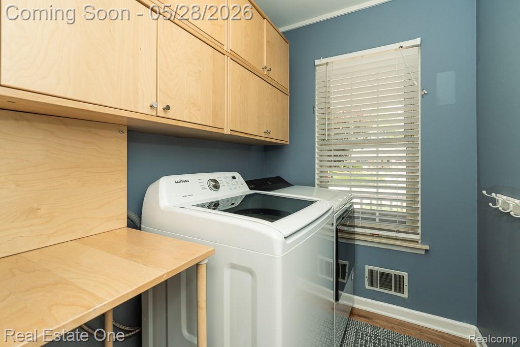 40788 Executive Drive, Sterling Heights, MI 48313 — Photo 17