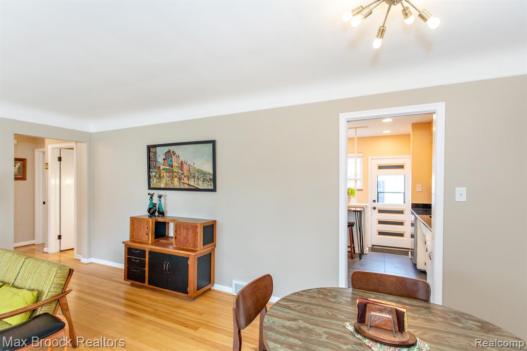 24460 Rosewood Street, Oak Park, MI 48237 — Photo 14