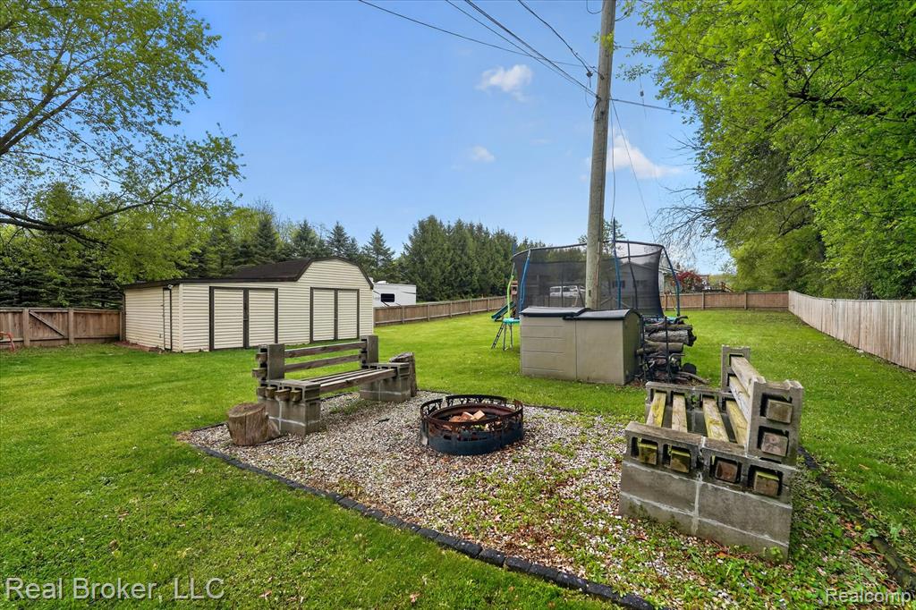 42-3885-Morgan-Rd-Orion-Township-MI-48359-WindowStill.jpg