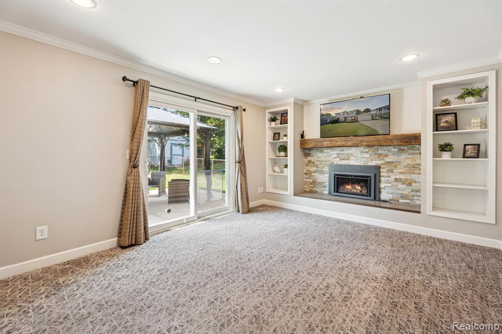 7363 HILLSBORO Drive, Canton, MI 48187 — Photo 17