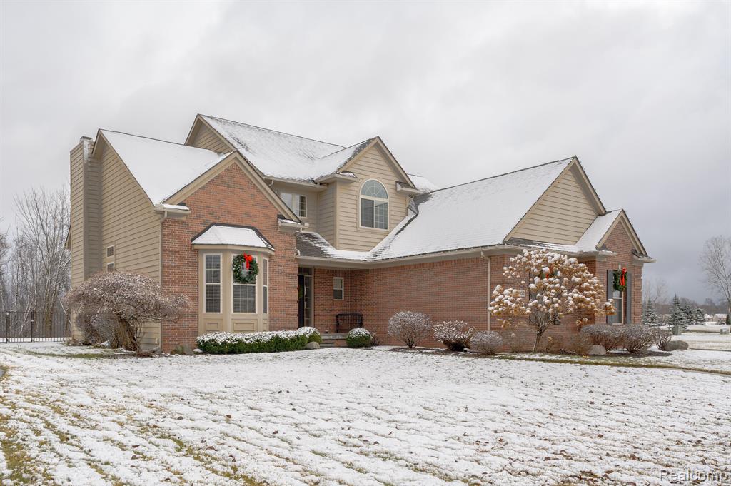 5933 WOODFIELD Parkway, Grand Blanc, MI 48439 — Photo 38
